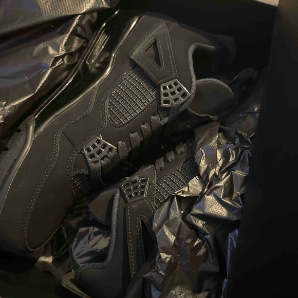 Air Jordan 4 Retro  jordan 4 retro black cats